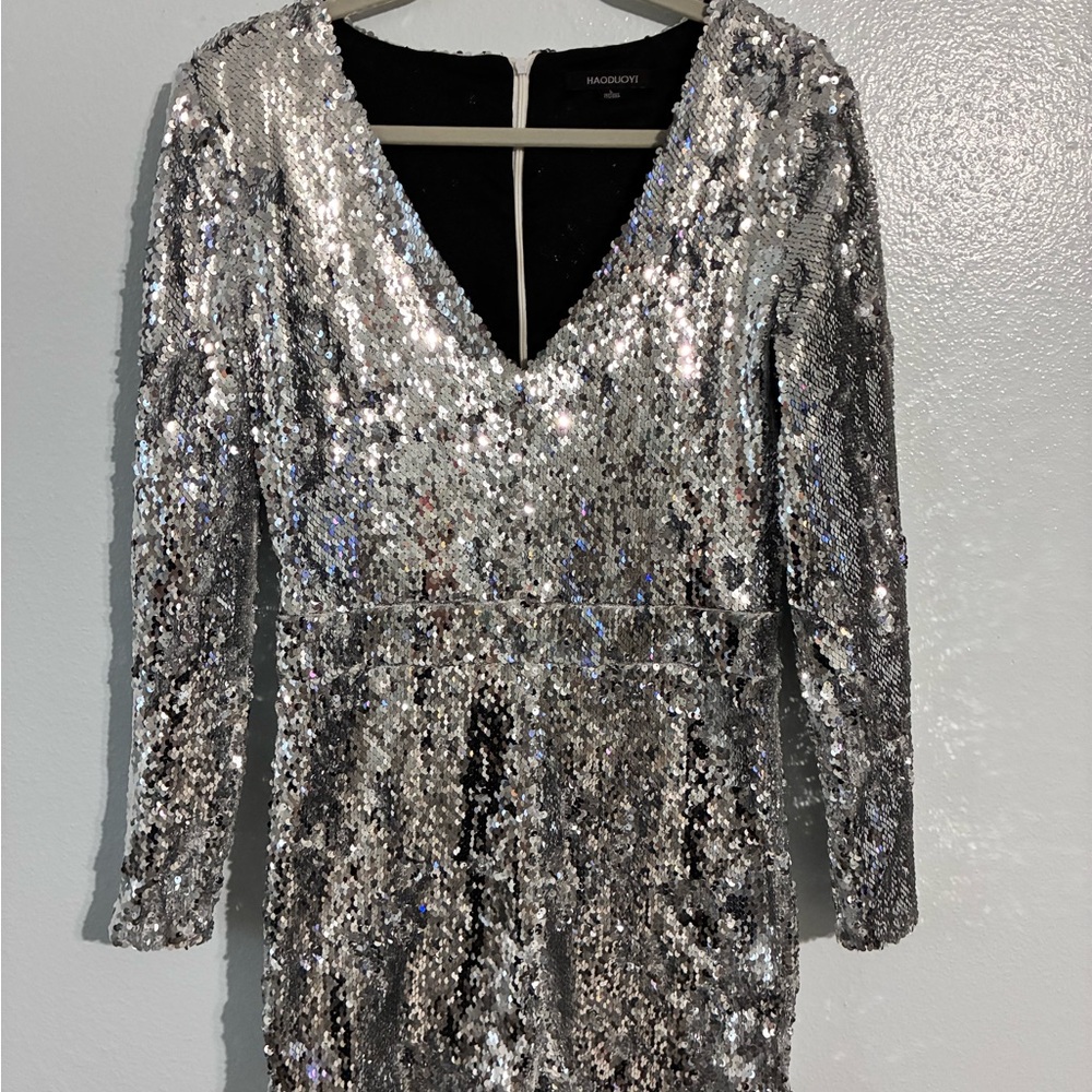 HAODUOYI Silver Sequin Long Sleeve Dress